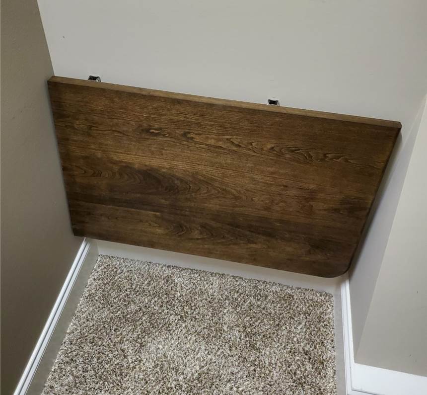 A picture containing wall, indoor

Description automatically generated