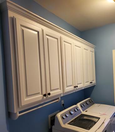 A picture containing indoor

Description automatically generated